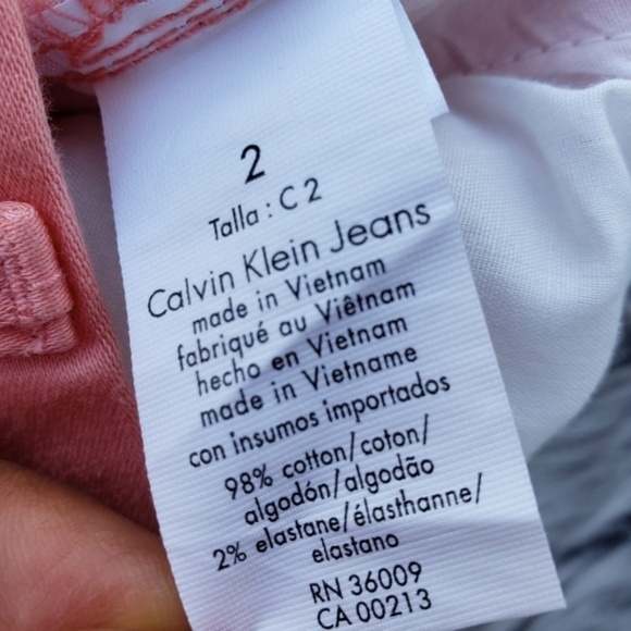 NWT Calvin Klein Cropped Jeans sz 2 - Picture 2 of 6